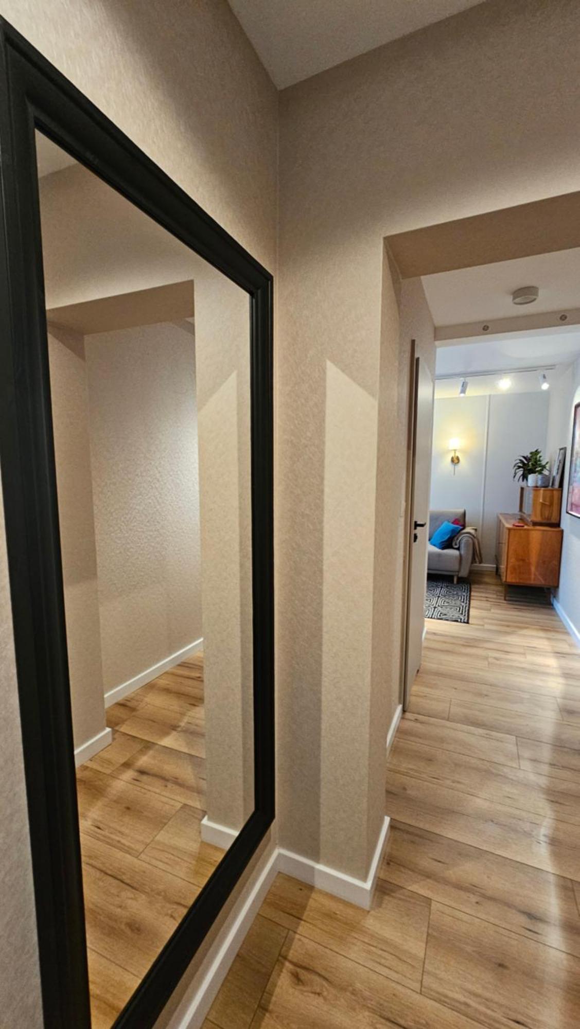 Apartament Metro Varşovia Exterior foto